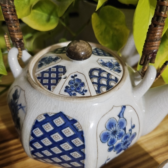 Vintage 1970's Japanese Otagiri OMC blue and white floral tea set - Picture 7 of 7